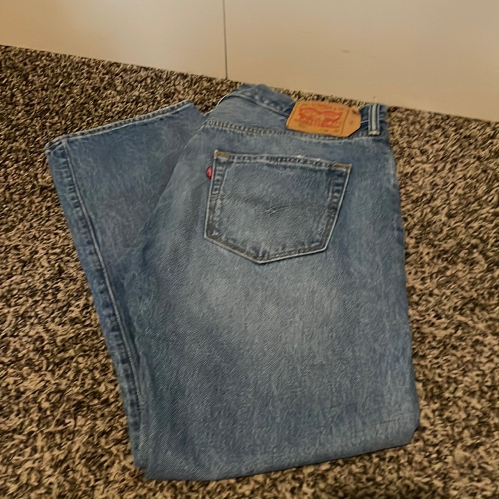 Levi’s 501 button fly distressed jeans sz 36x30